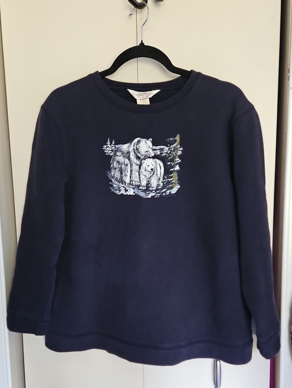 Northern Reflections Navy Bear Family Graphic Crew Sweatshirt Ptp21.5 L24